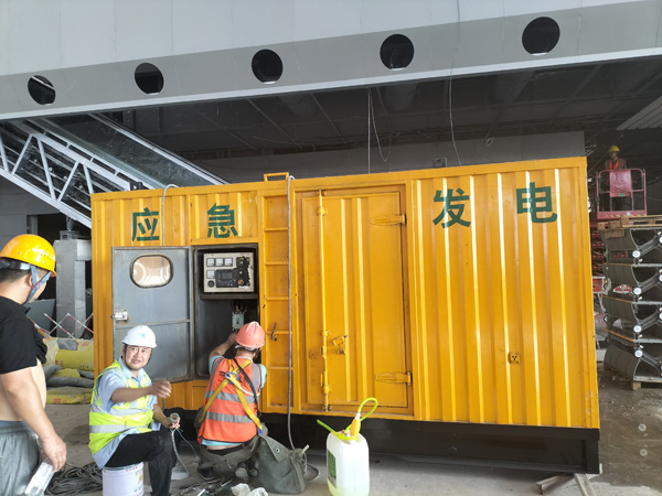 白云矿区怎样判断空气滤清器是否需要更换？